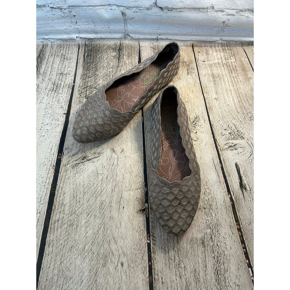 SKECHERS Women’s Cleo Honeycomb Ballet Flats / Size: 7
